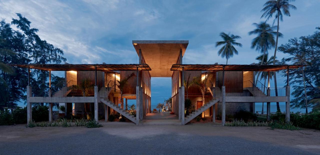 Chula Beach Resort Khanom Exterior foto